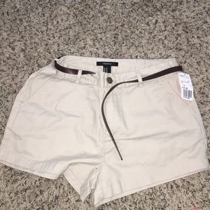 NWOT khaki women shorts